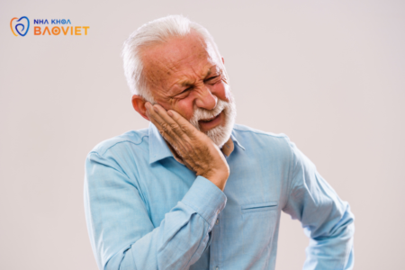 Những vấn đề răng miệng thường gặp ở người cao tuổi